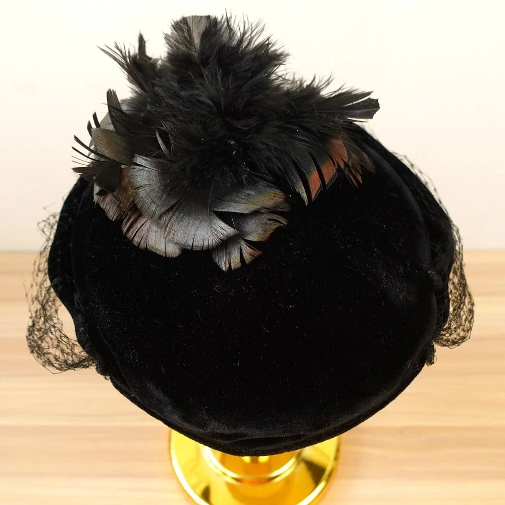 Vintage Black Velvet Hat Feather Rhinestone Brooch Veil Church Fascinator Gothic - Picture 12 of 15